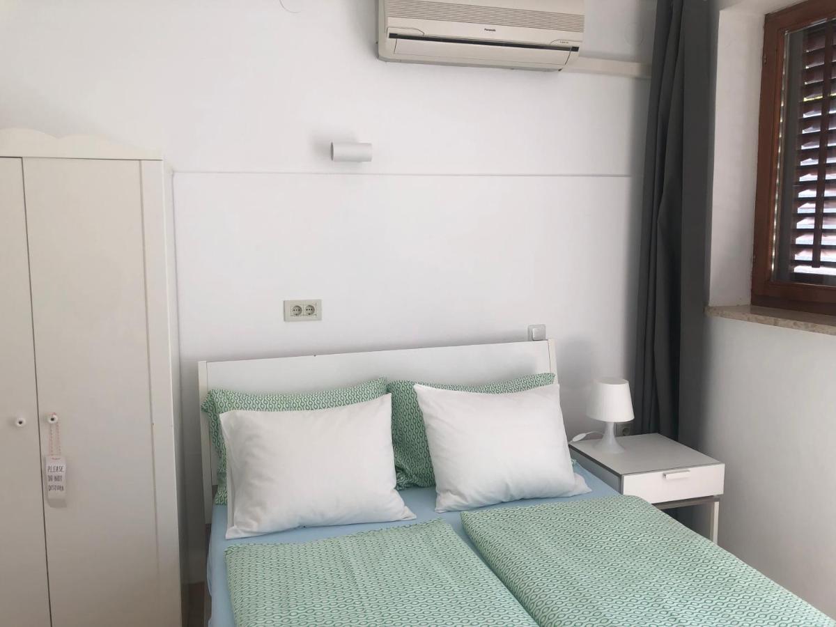 Guest House Marta Rovinj Bagian luar foto