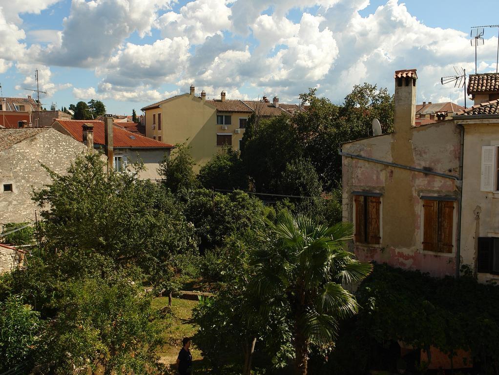 Guest House Marta Rovinj Bagian luar foto